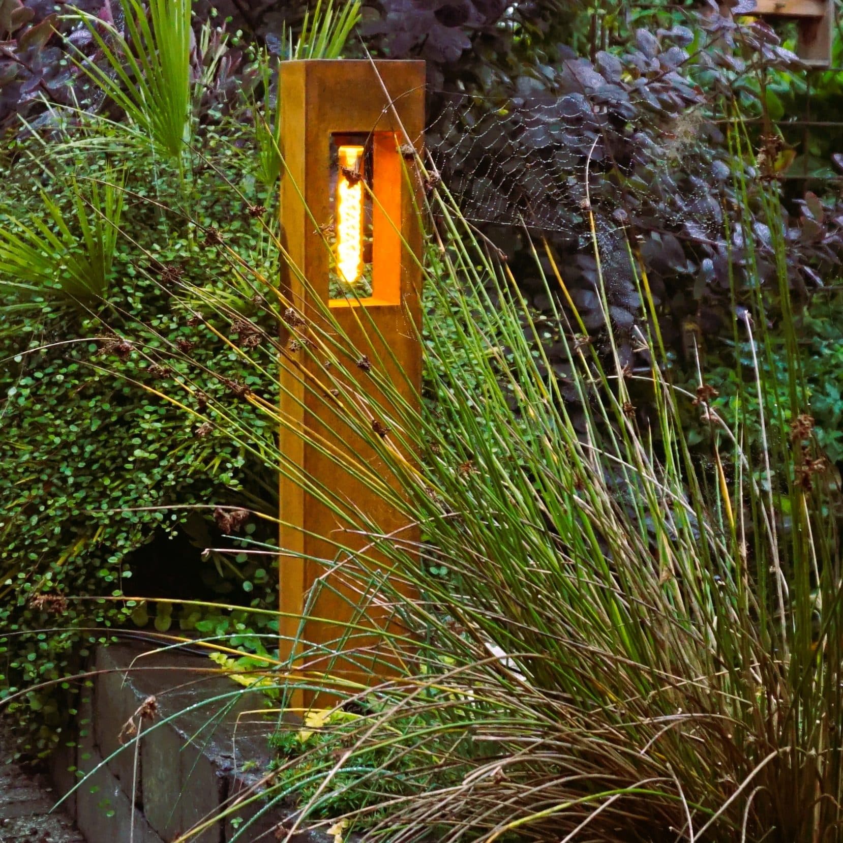 Gardd buitenlamp cortenstaal roest Camellia TuinExtra buitenverlichting specialist Kaatsheuvel